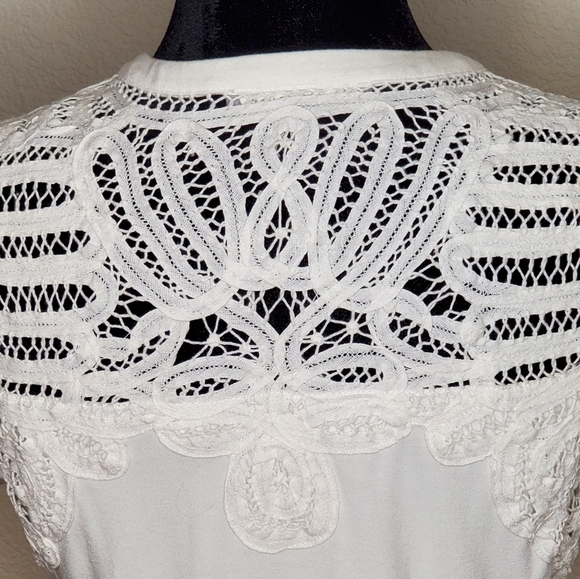 Daniel Rainn White lacey Top - Picture 5 of 9